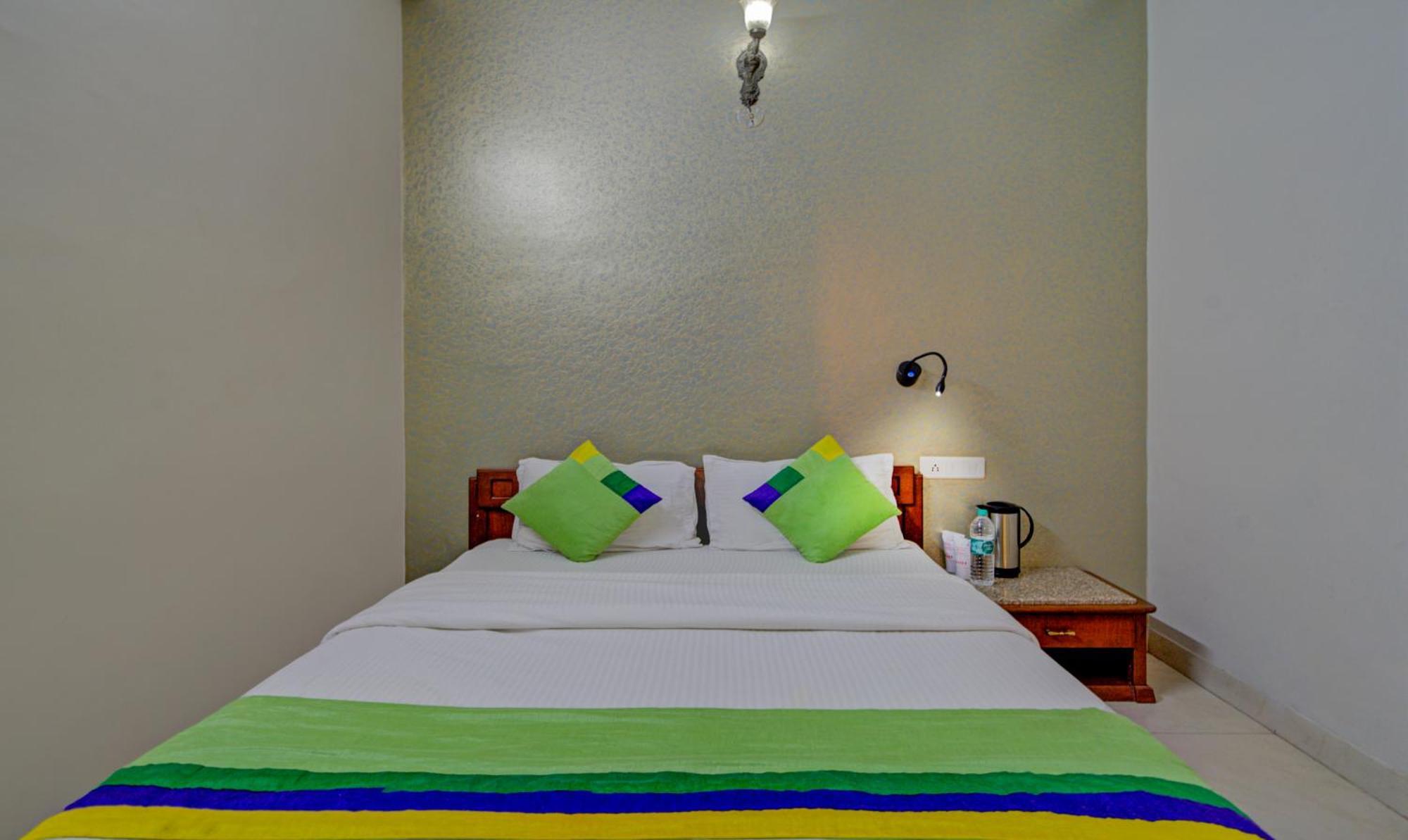 Hotel Treebo Bliss Jaipur Exterior foto