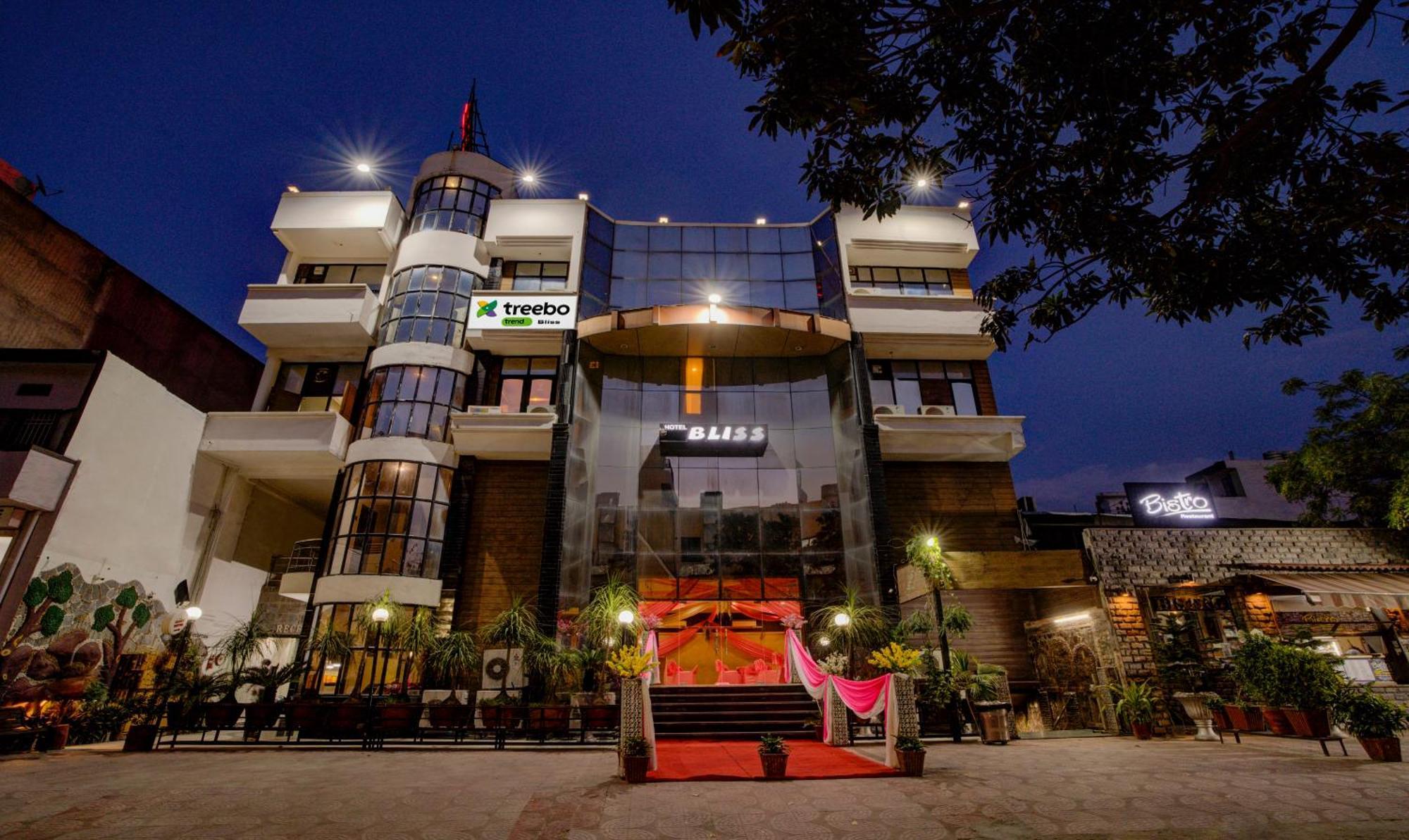 Hotel Treebo Bliss Jaipur Exterior foto